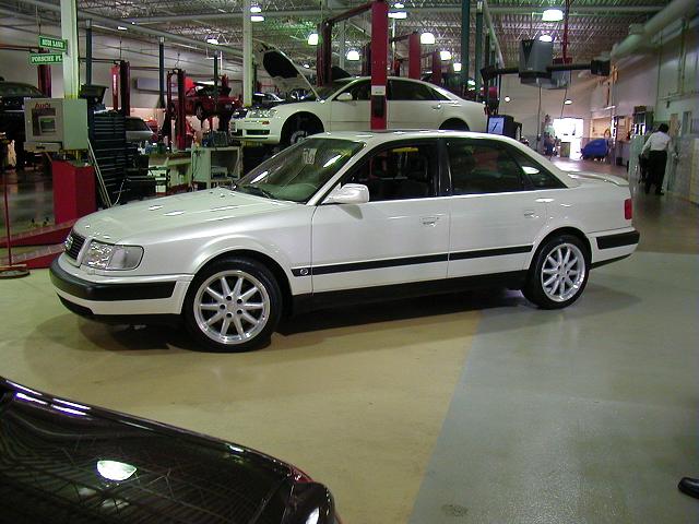 Audi%20%28OEM%29-Bolero-1225516485.jpg